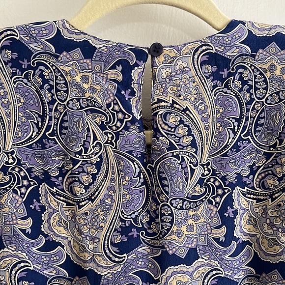 Vintage 100% Silk Paisley Blouse Blue & Pale Yellow Short Sleeved Shirt Top Tee - Picture 7 of 10